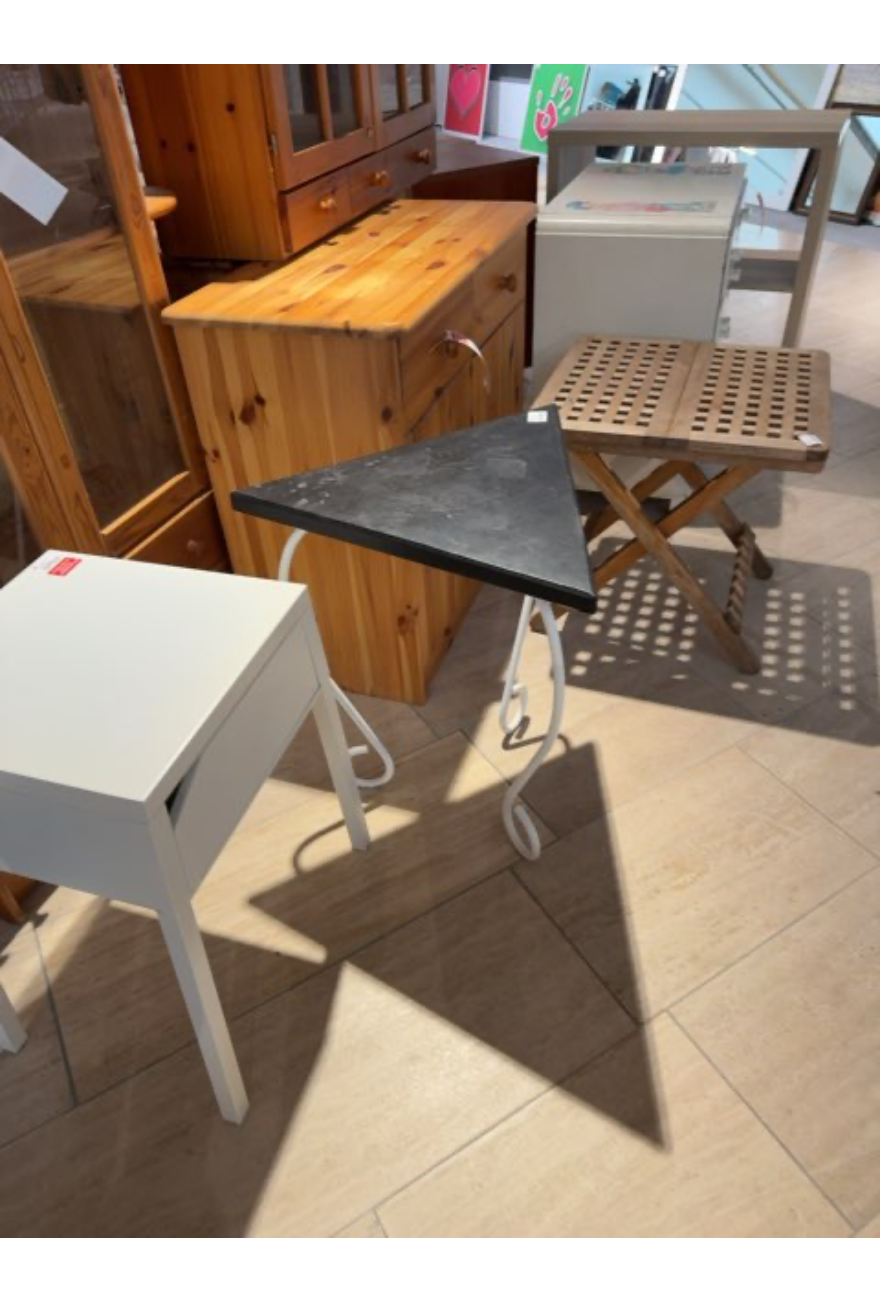Bord trekantet